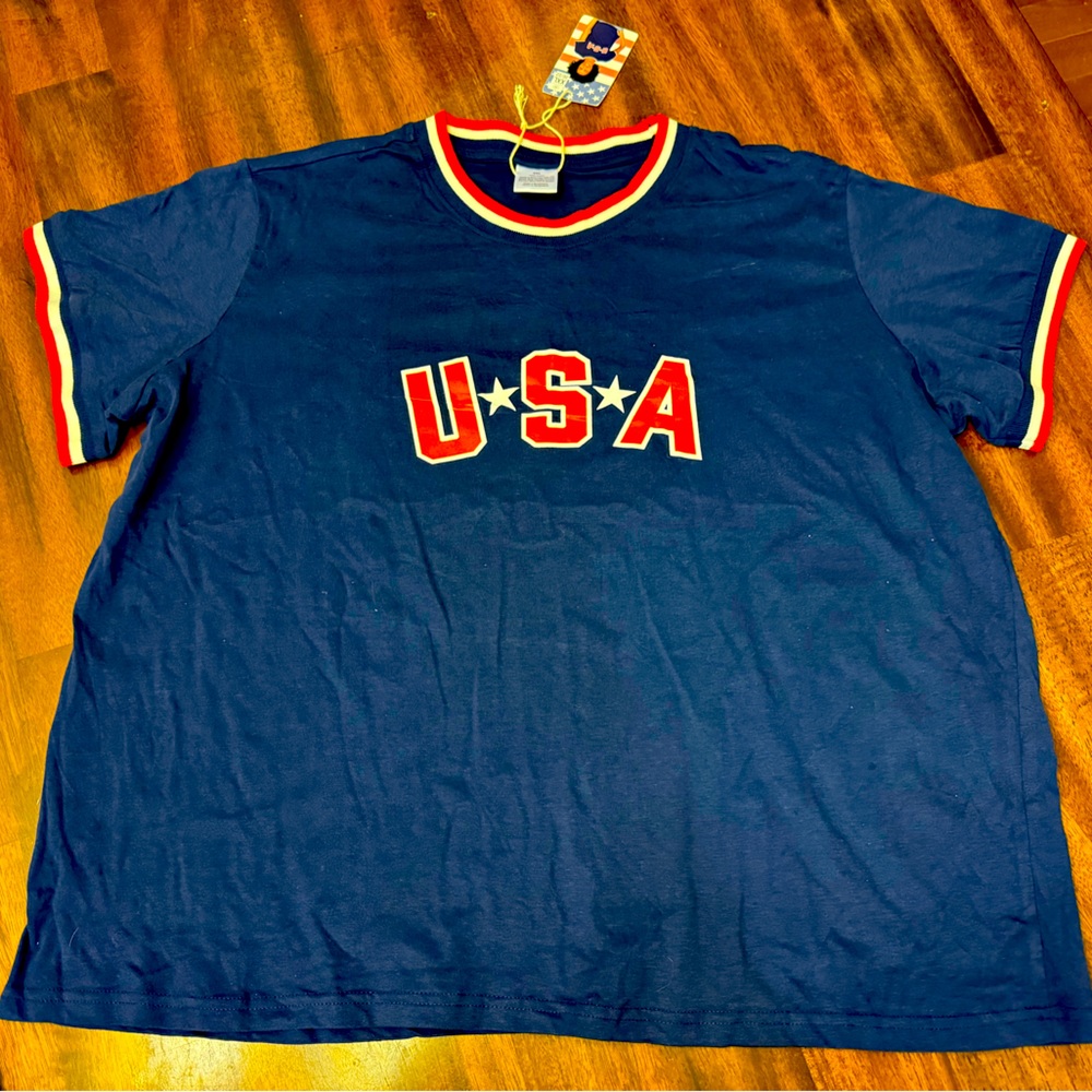 Ladies USA T-shirt red white and blue XXL XL NWT